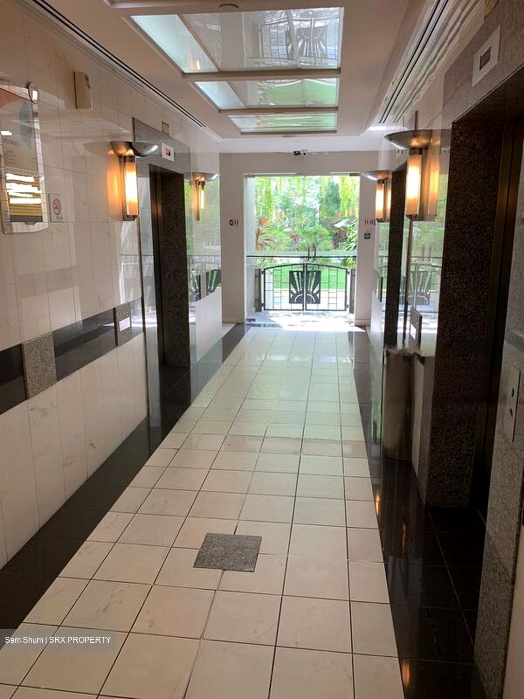 Sunshine Plaza (D7), Office #454092131